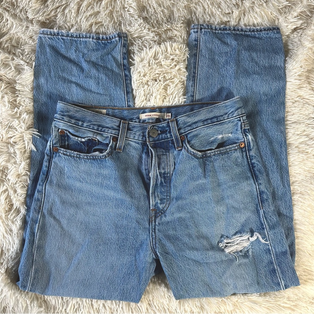 Levi’s Wedgie Straight Button Fly Jeans Size 28